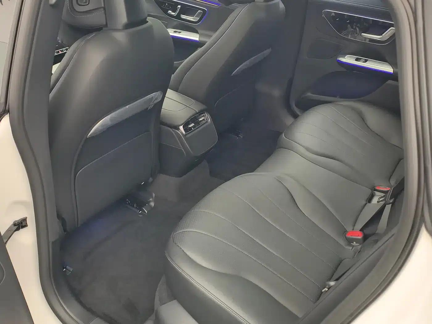 Mercedes-Benz EQE 2025 500 4MATIC Luxury Edition — миниатюра 16