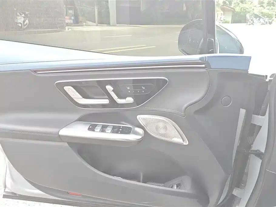 Mercedes-Benz EQE 2022 350 First Edition — миниатюра 7