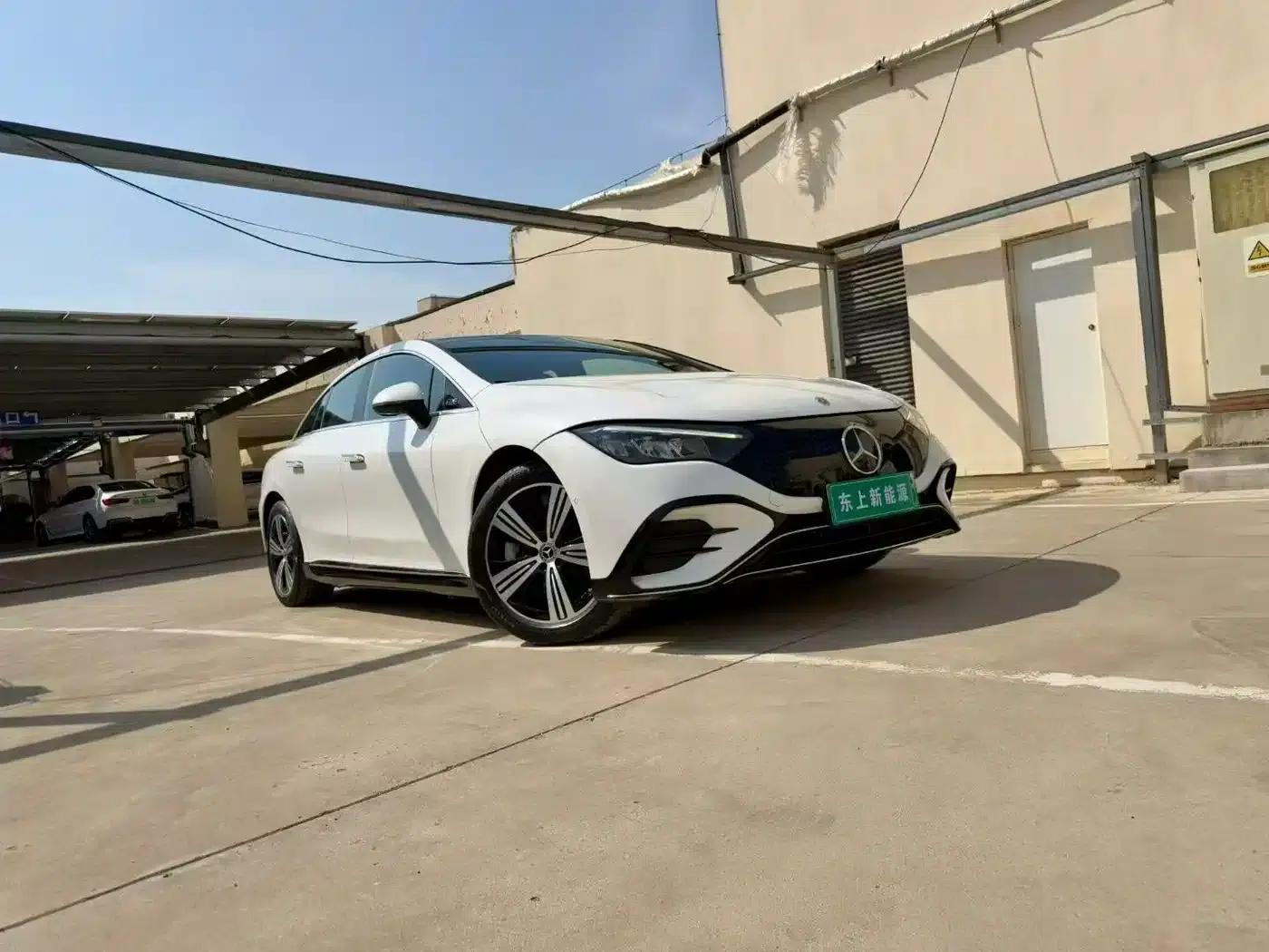 Mercedes-Benz EQE 2022 350 Luxury Edition — миниатюра 1