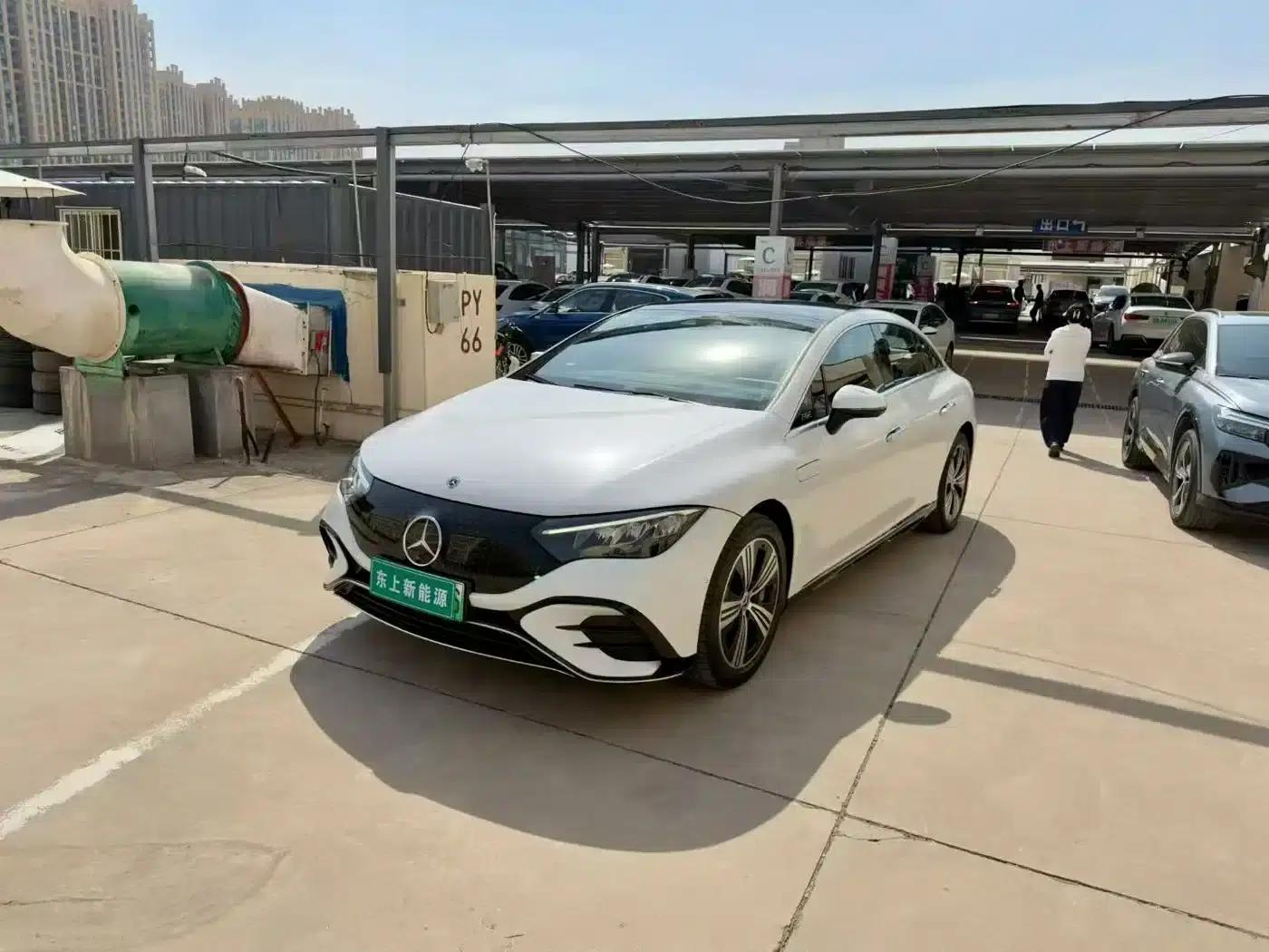 Mercedes-Benz EQE 2022 350 Luxury Edition — миниатюра 2