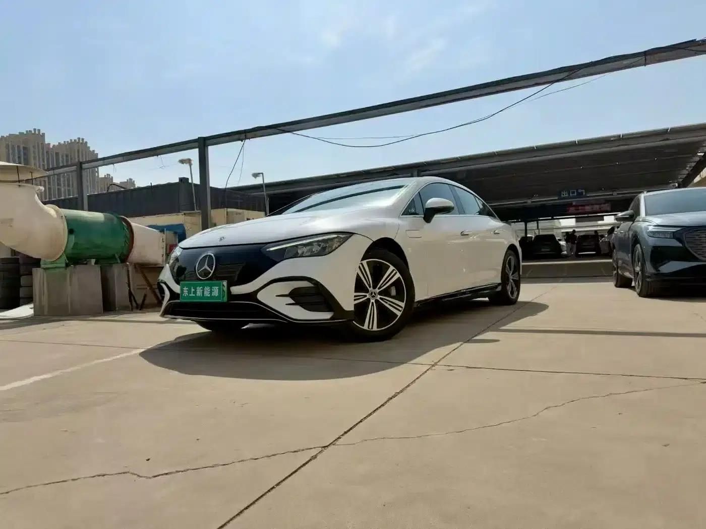 Mercedes-Benz EQE 2022 350 Luxury Edition — миниатюра 3