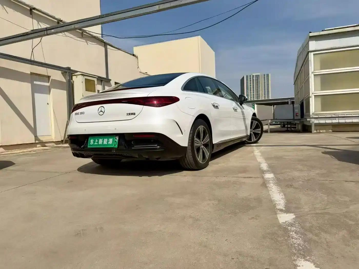 Mercedes-Benz EQE 2022 350 Luxury Edition — миниатюра 7