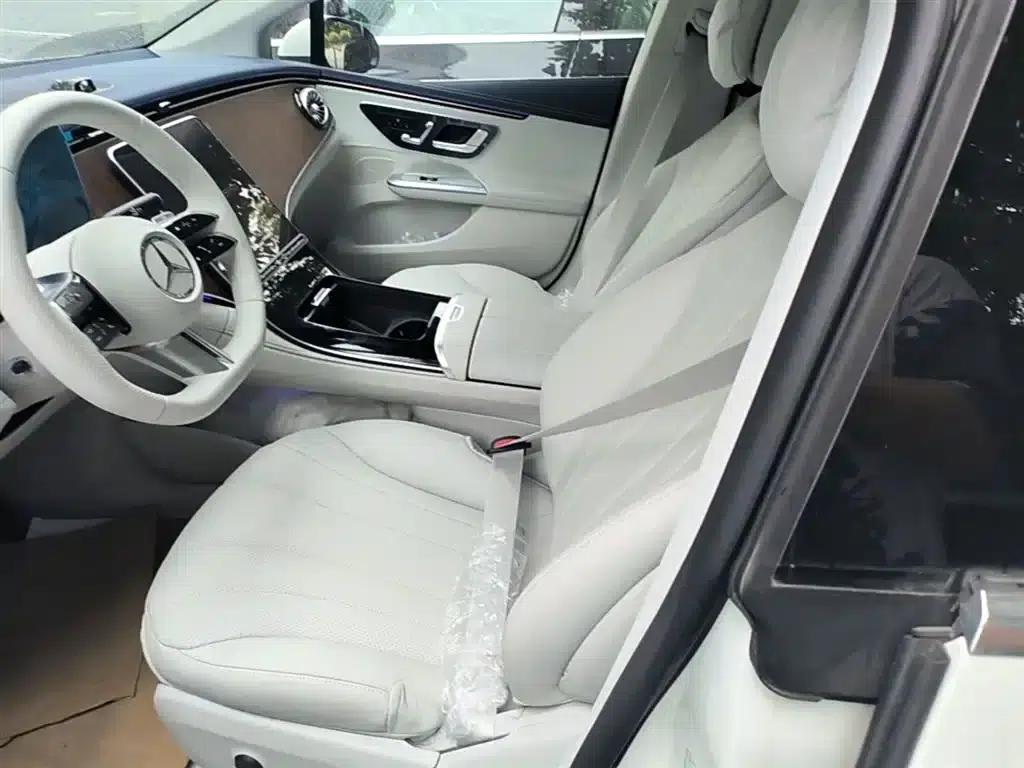 Mercedes-Benz EQE 2025 500 4MATIC Pioneer Edition — миниатюра 15