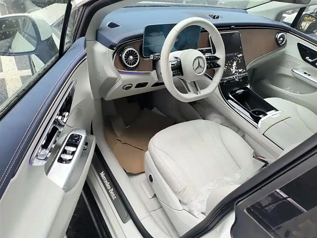 Mercedes-Benz EQE 2025 500 4MATIC Pioneer Edition — миниатюра 16