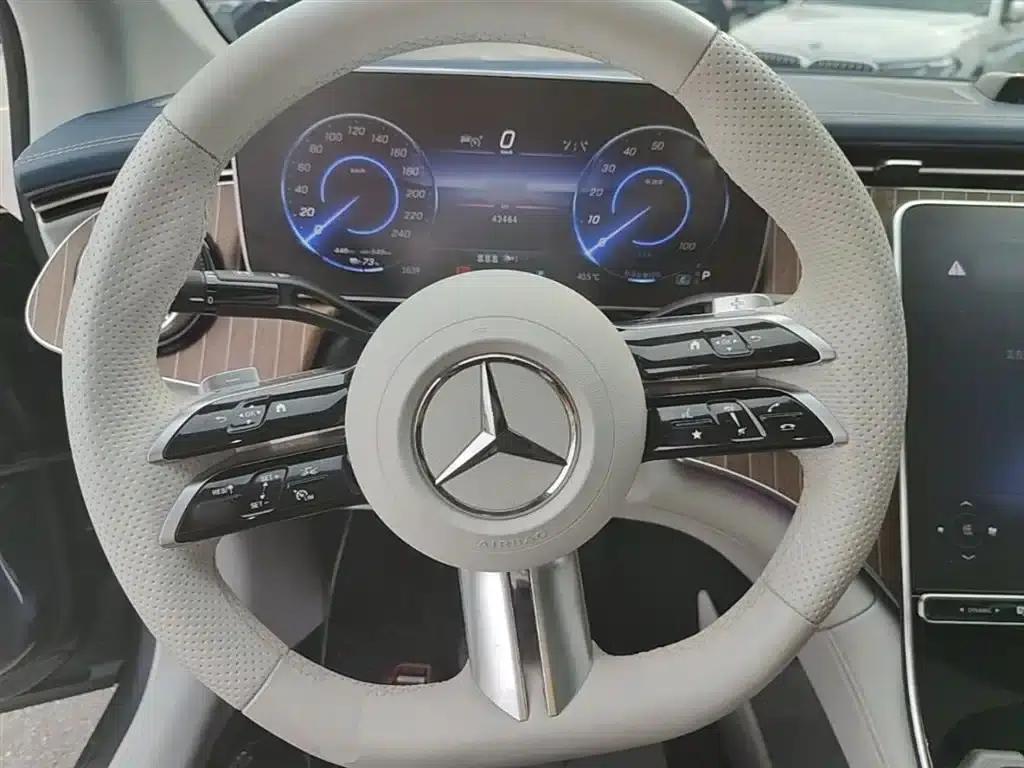 Mercedes-Benz EQE 2022 350 Pioneer Edition — миниатюра 11