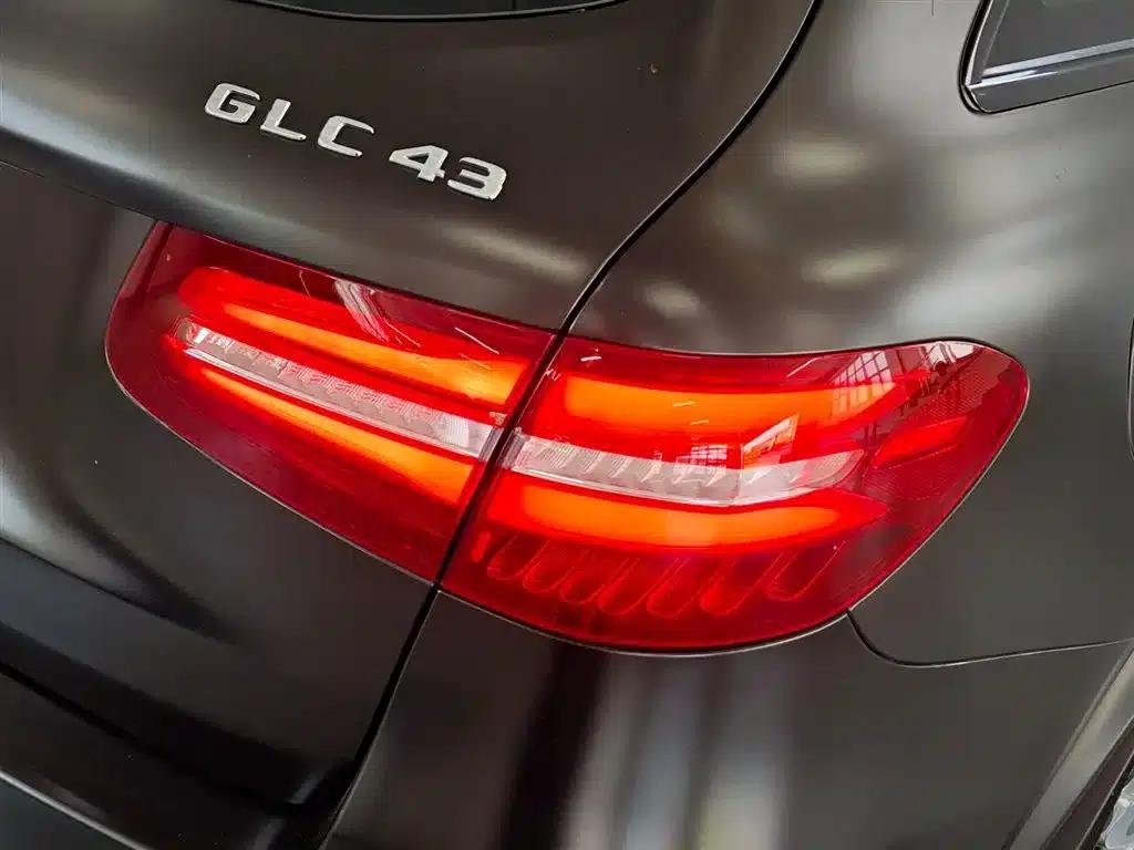 2017 Mercedes-Benz GLC AMG 43 4MATIC — миниатюра 23