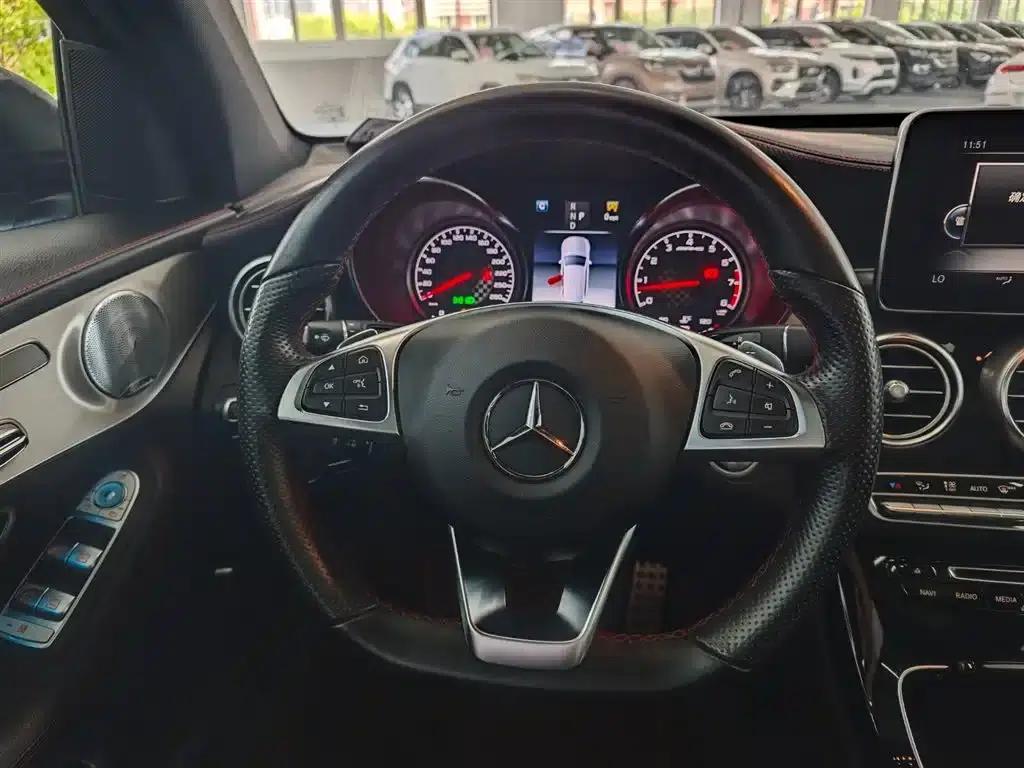 2017 Mercedes-Benz GLC AMG 43 4MATIC — миниатюра 8