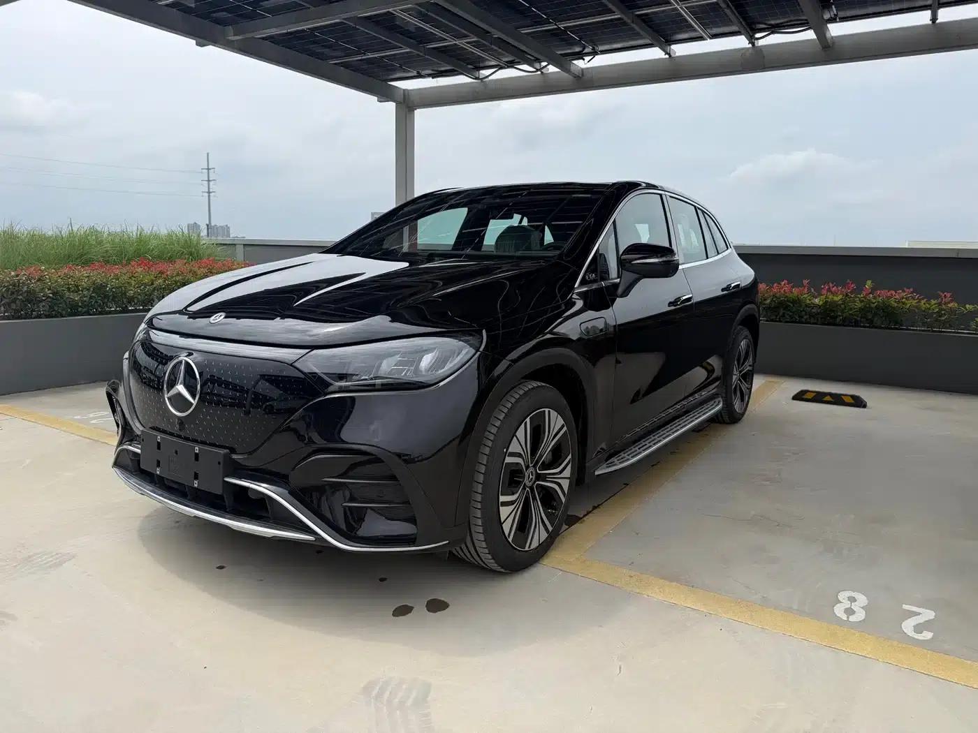 Mercedes-Benz EQE SUV 2024 500 4MATIC Luxury Edition — миниатюра 2