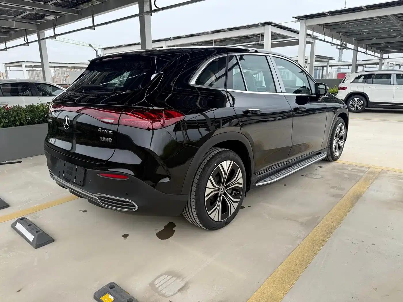 Mercedes-Benz EQE SUV 2024 500 4MATIC Luxury Edition — миниатюра 4