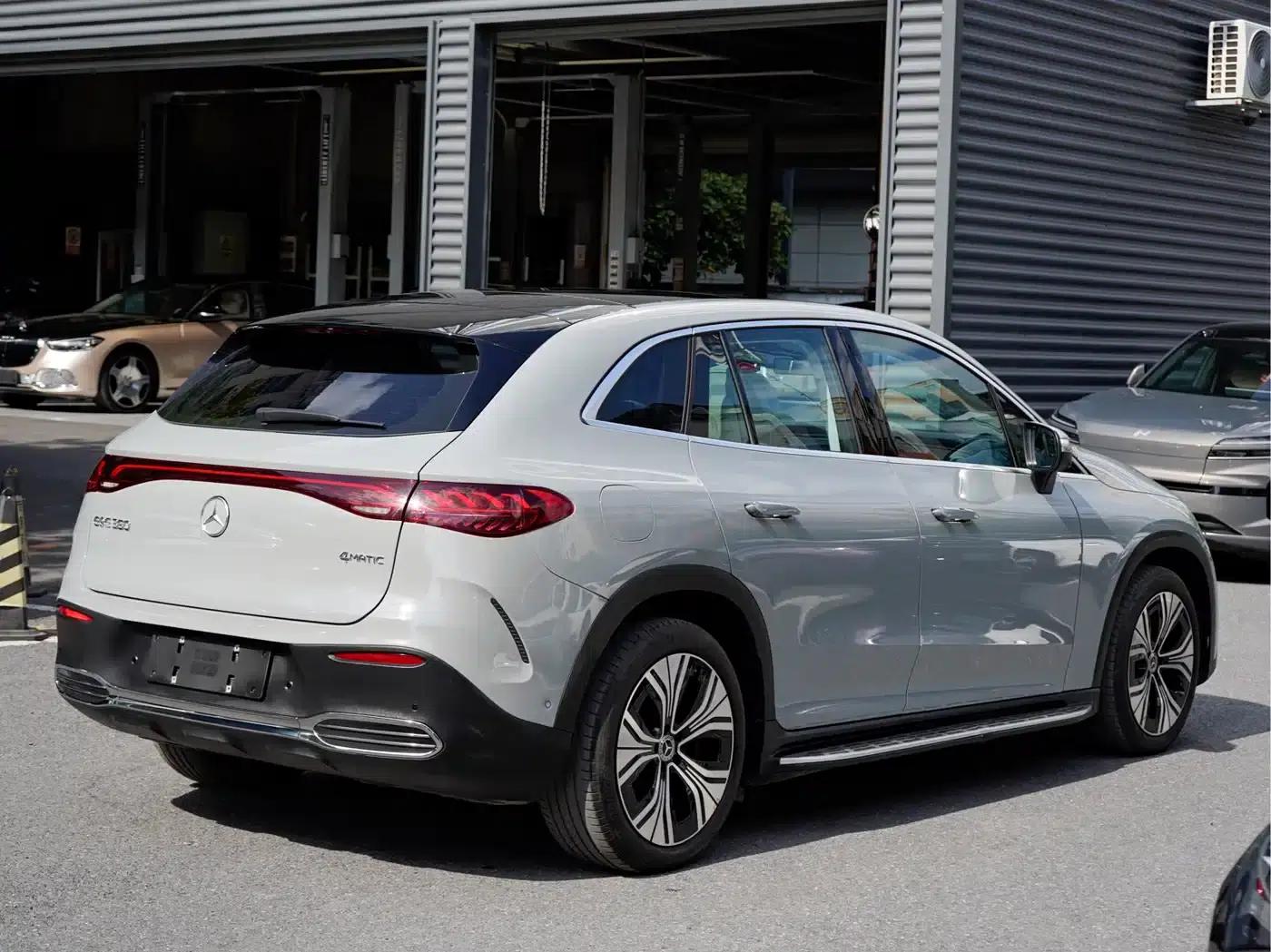 Mercedes-Benz EQE SUV 2023 350 4MATIC Luxury Edition — миниатюра 5