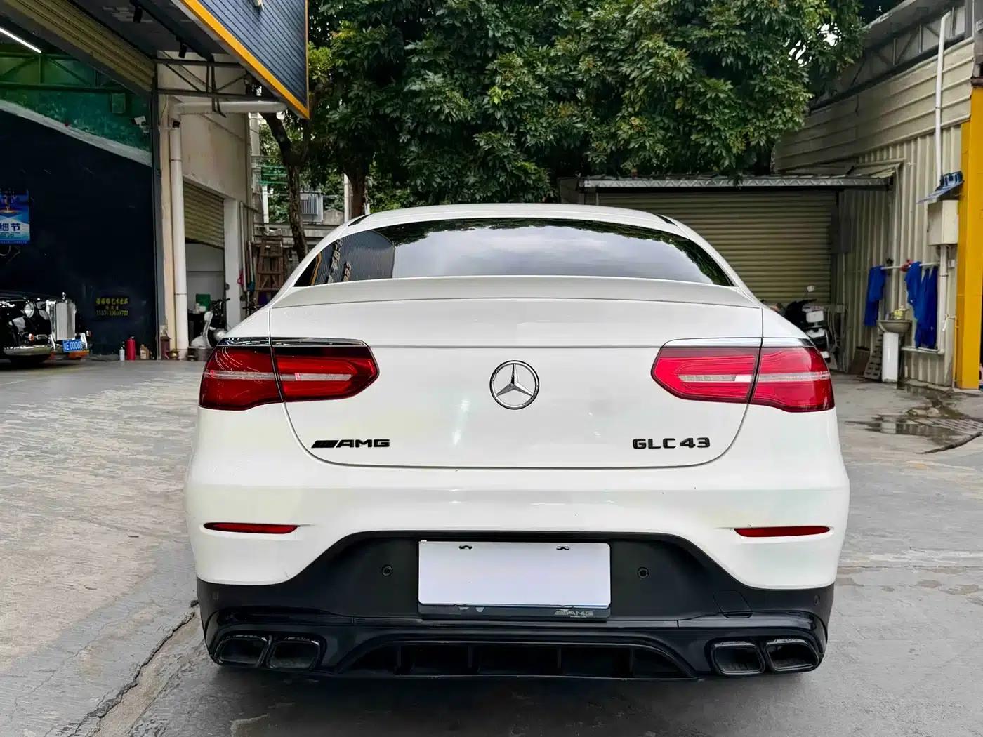Mercedes-Benz GLC Coupe AMG 2017 AMG GLC 43 4MATIC Coupe SUV — миниатюра 13