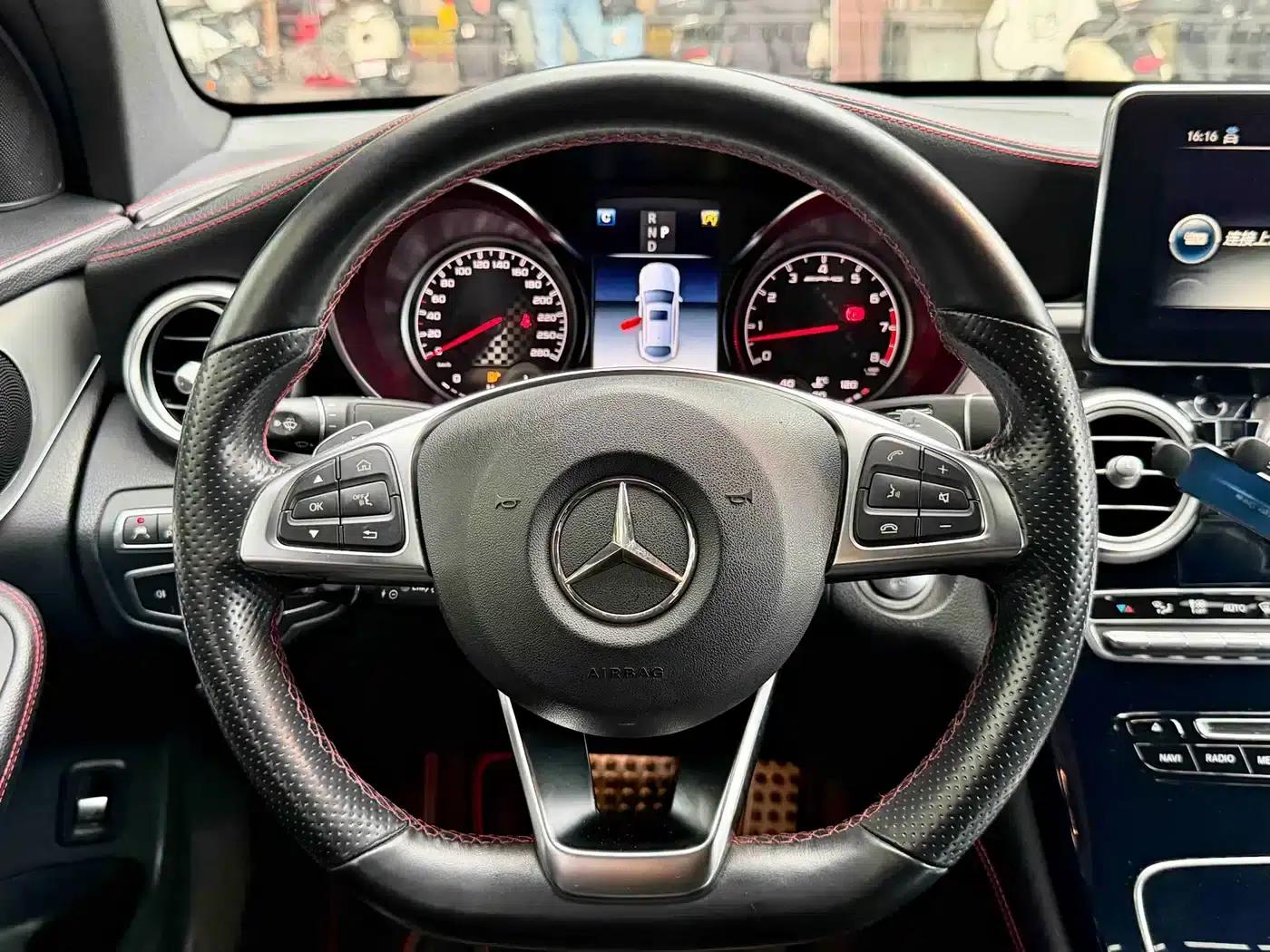 Mercedes-Benz GLC Coupe AMG 2017 AMG GLC 43 4MATIC Coupe SUV — миниатюра 8