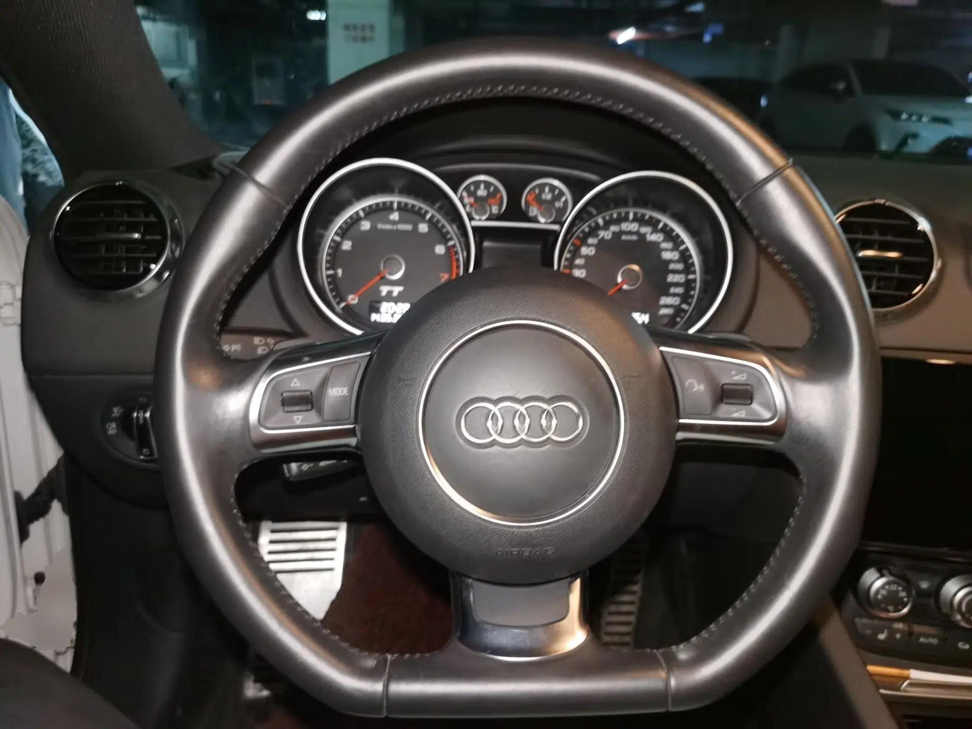 Audi TT 2013 TT Coupe 45 TFSI White Classic Edition — миниатюра 11