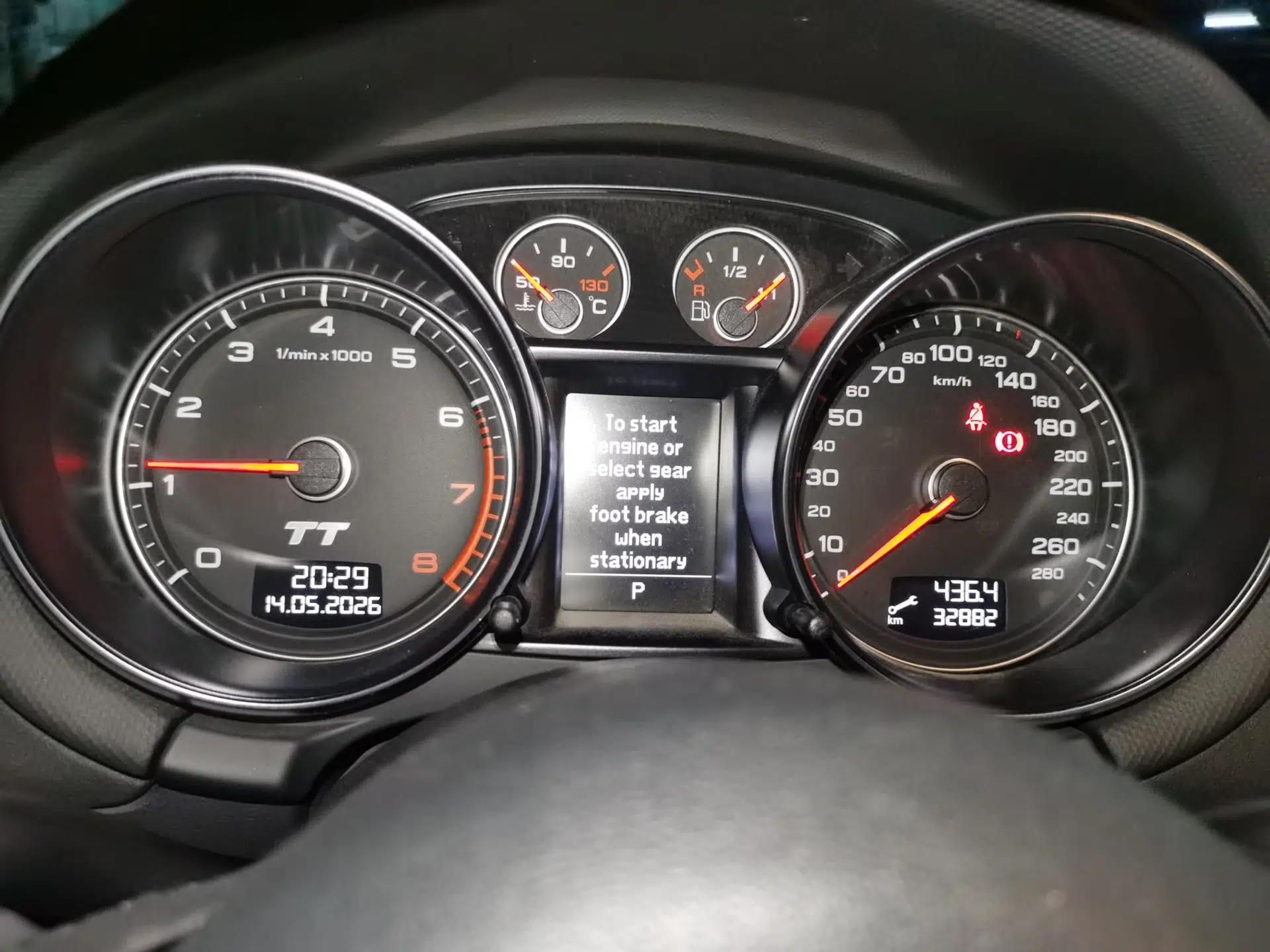 Audi TT 2013 TT Coupe 45 TFSI White Classic Edition — миниатюра 12