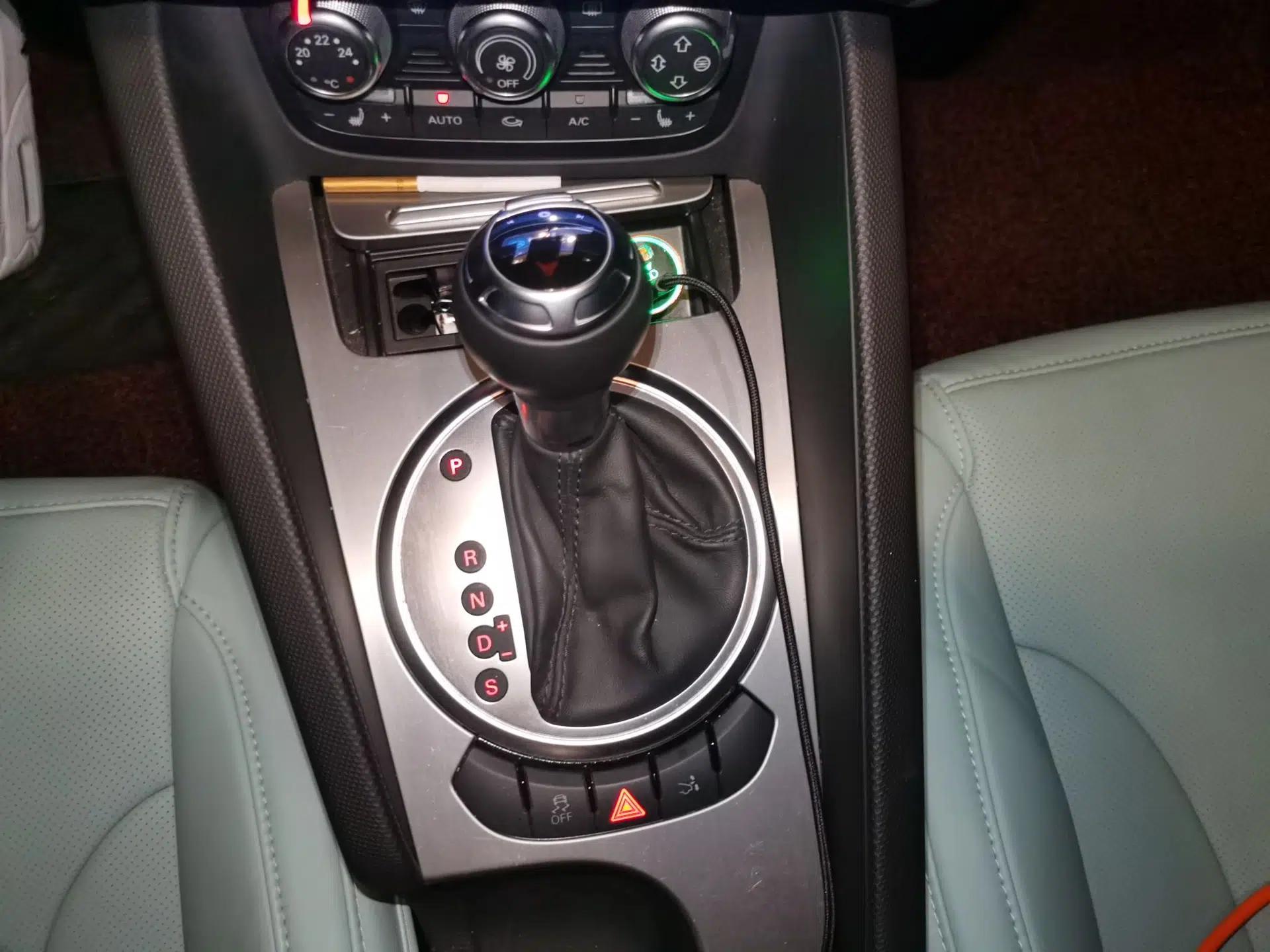 Audi TT 2013 TT Coupe 45 TFSI White Classic Edition — миниатюра 15