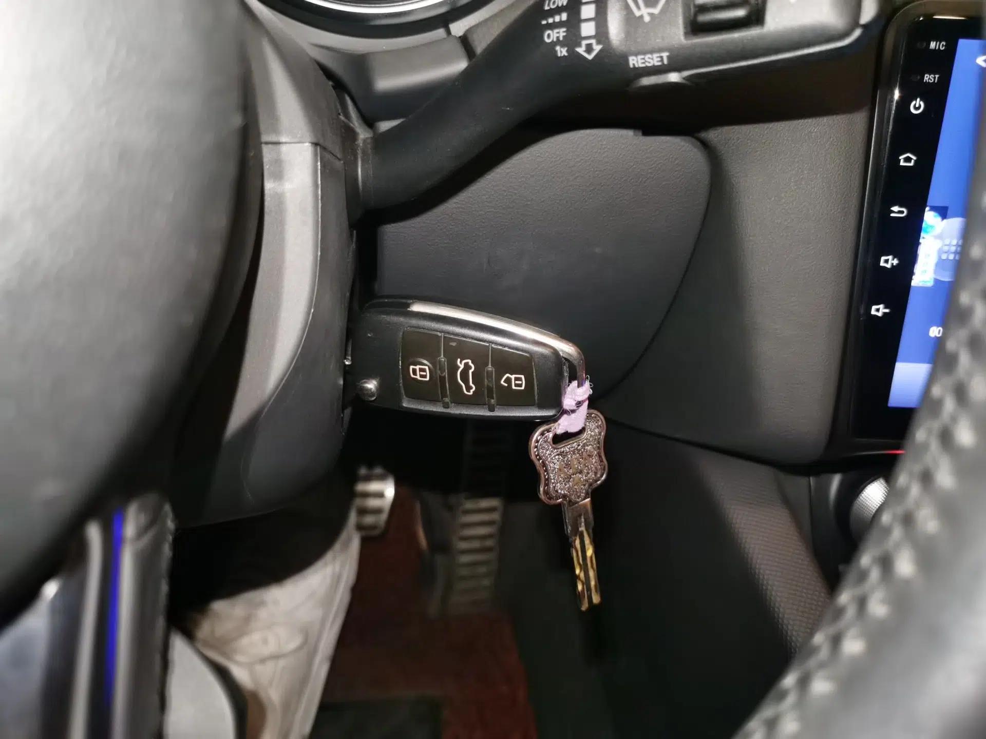 Audi TT 2013 TT Coupe 45 TFSI White Classic Edition — миниатюра 9