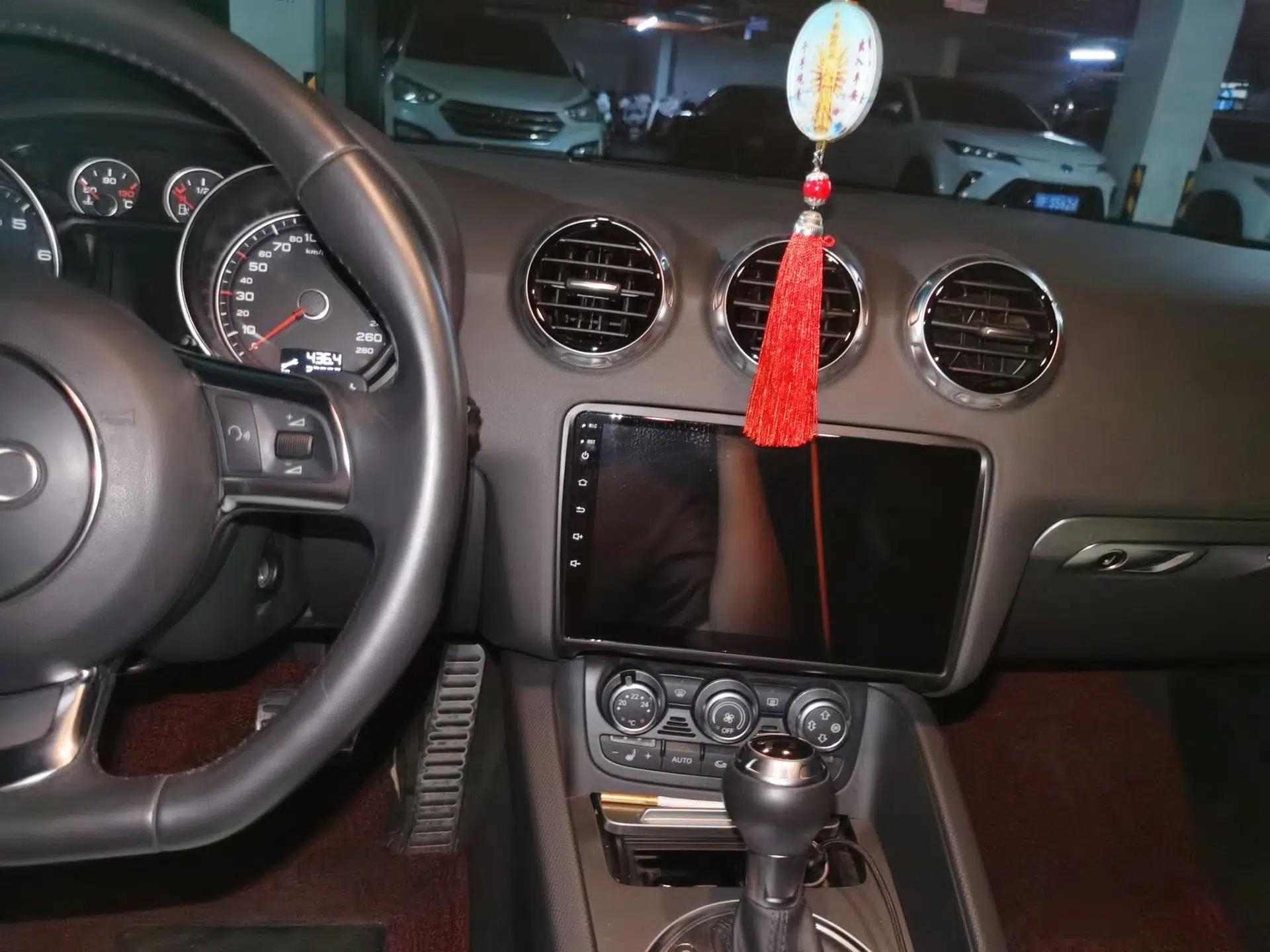 Audi TT 2013 TT Coupe 45 TFSI White Classic Edition — миниатюра 10
