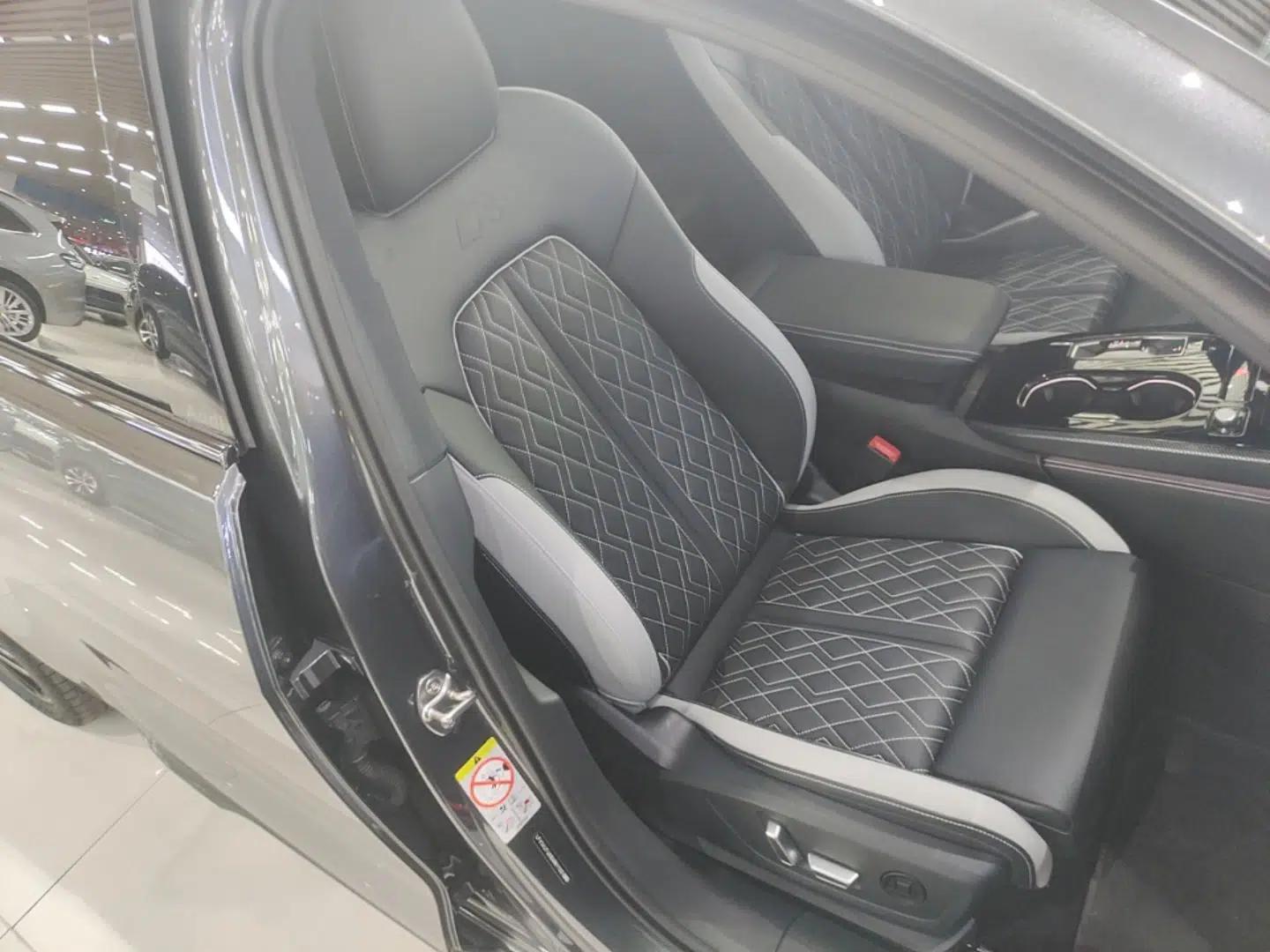 Audi A5L 2026 2.0T Sport quattro — миниатюра 23