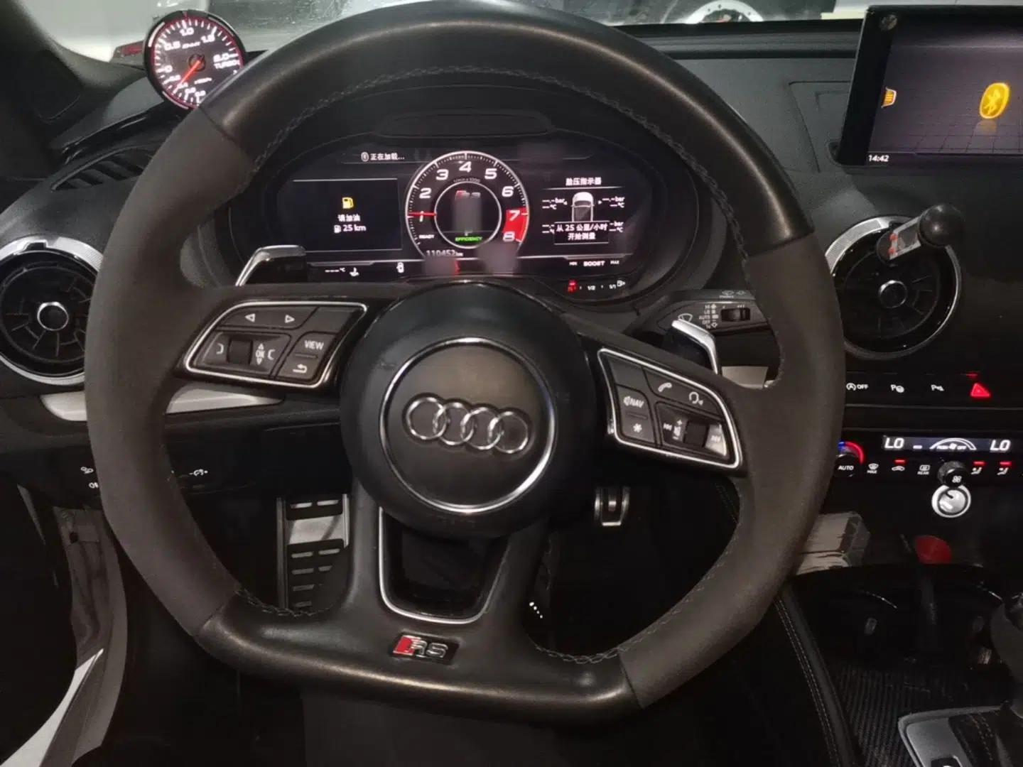 Audi S3 2017 Year Restyled S3 2.0T Limousine — миниатюра 13