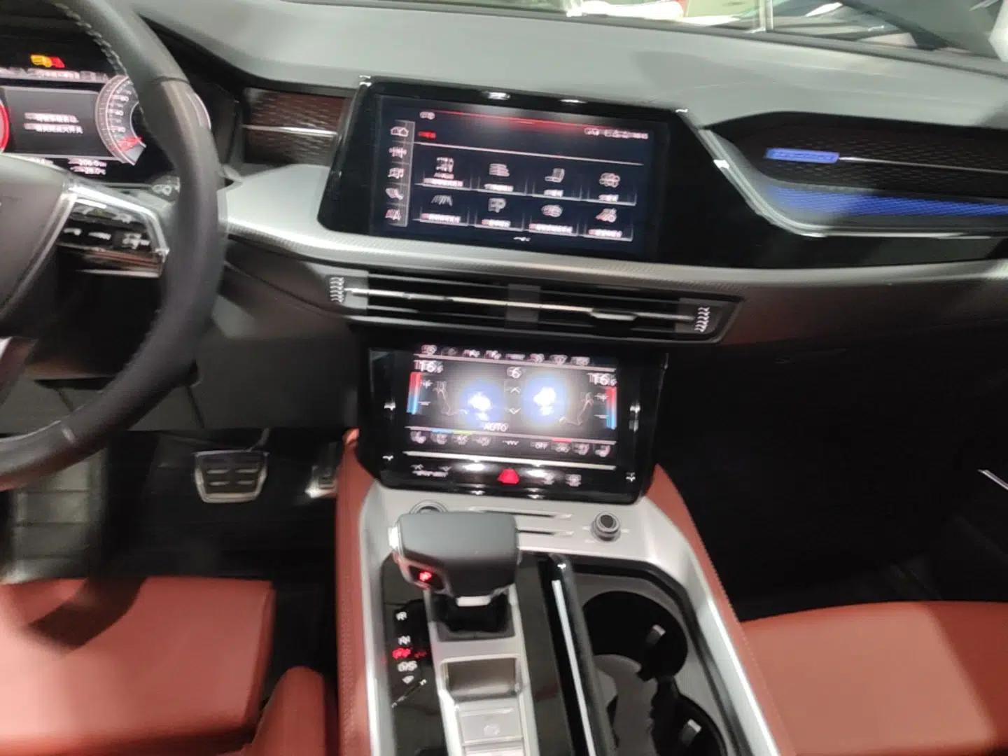 Audi Q6 2024 45 TFSI quattro Black Warrior Edition 6 Seats — миниатюра 16