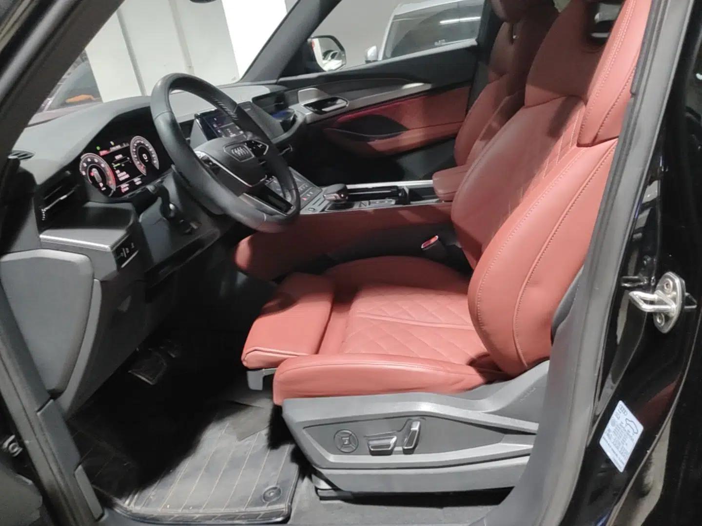 Audi Q6 2024 45 TFSI quattro Black Warrior Edition 6 Seats — миниатюра 18