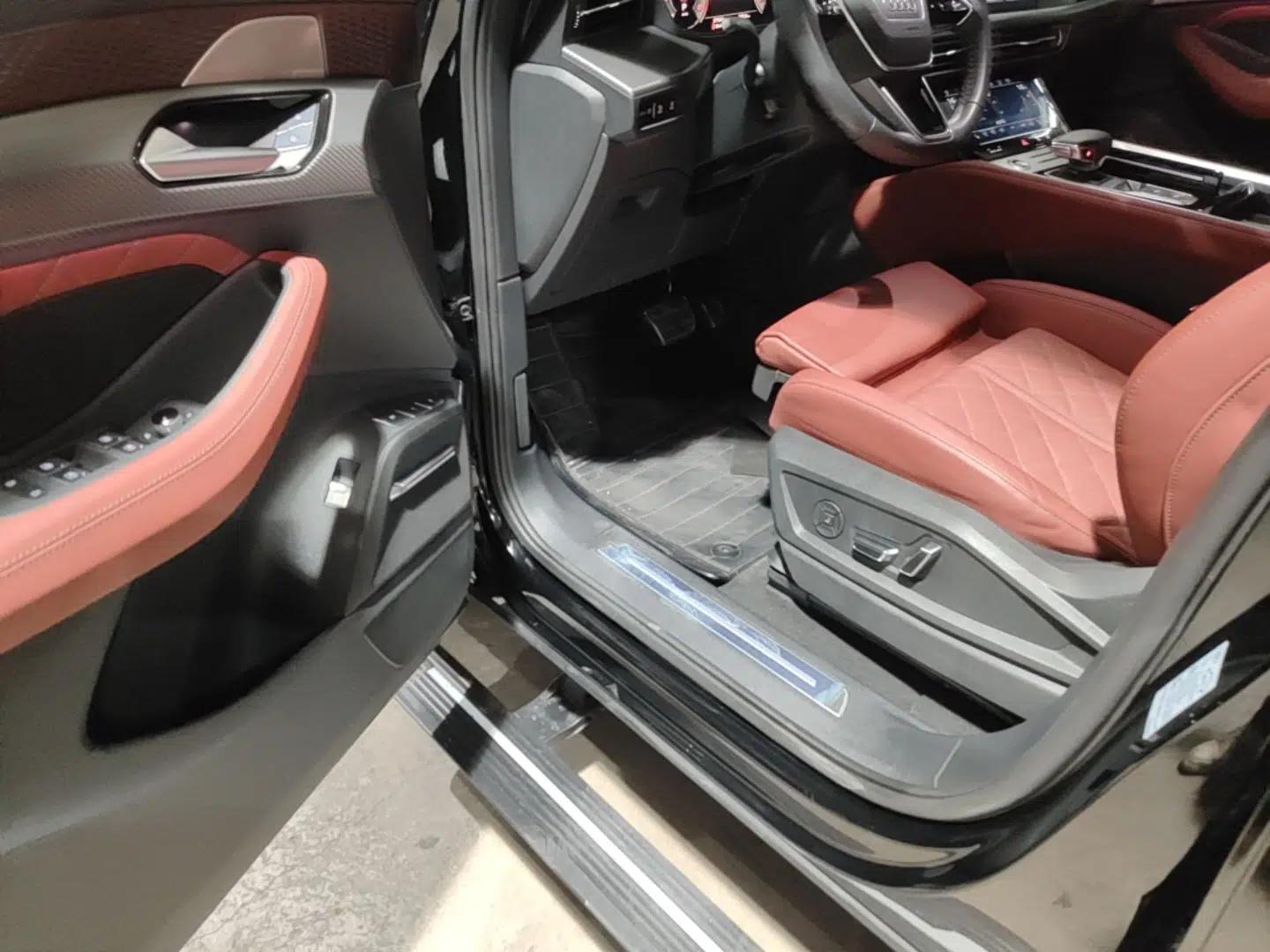 Audi Q6 2024 45 TFSI quattro Black Warrior Edition 6 Seats — миниатюра 19