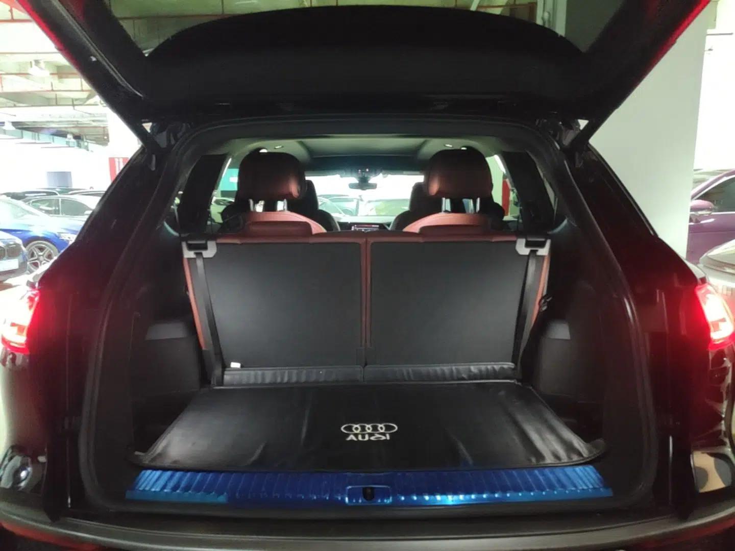 Audi Q6 2024 45 TFSI quattro Black Warrior Edition 6 Seats — миниатюра 22