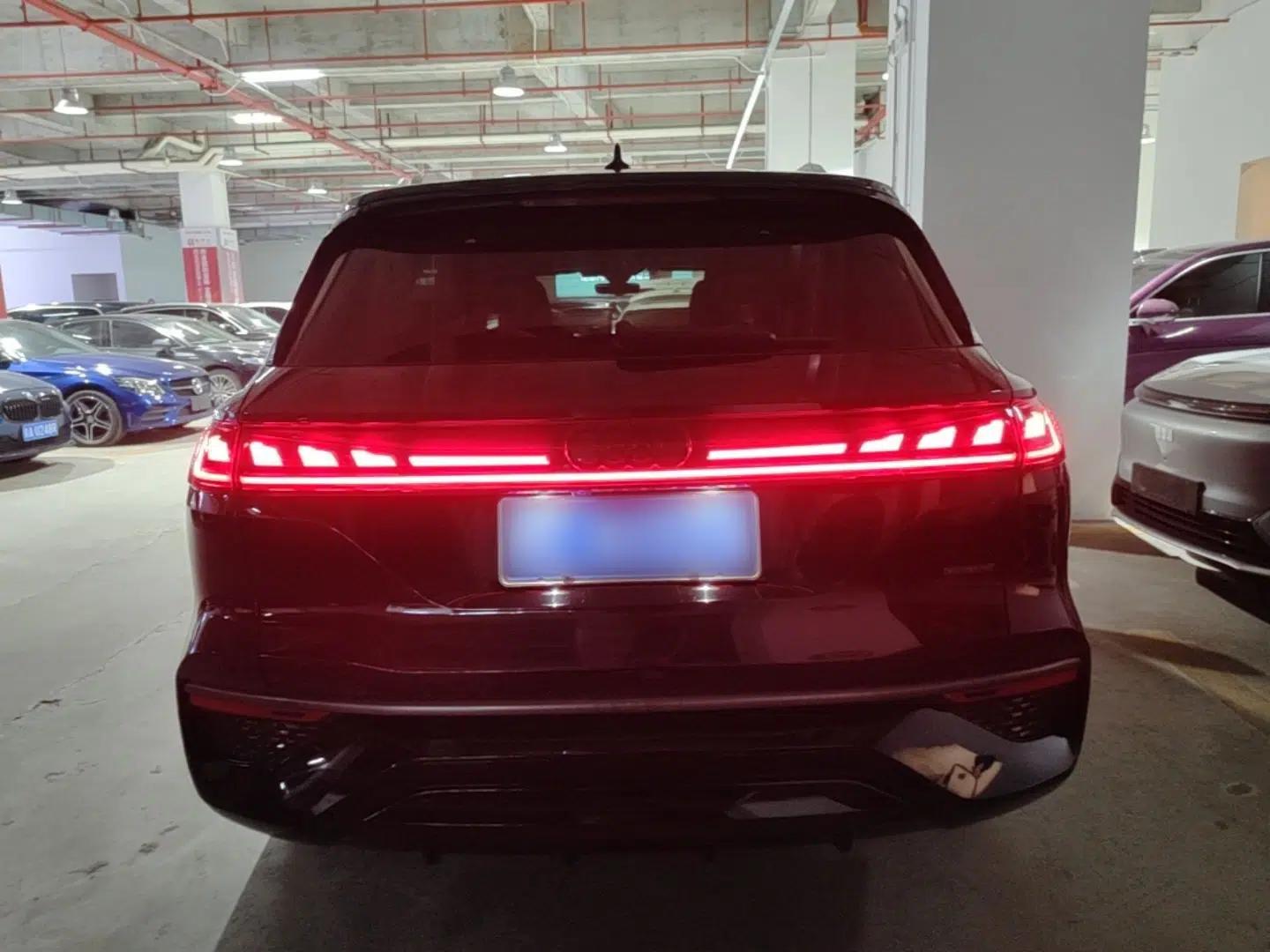 Audi Q6 2024 45 TFSI quattro Black Warrior Edition 6 Seats — миниатюра 5