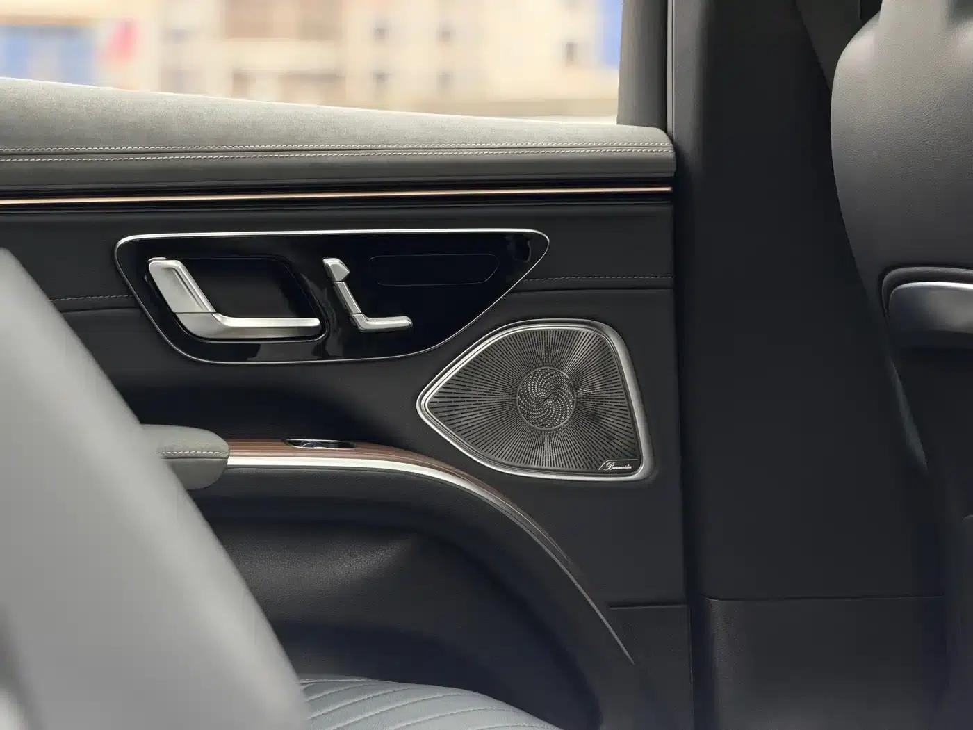 Mercedes-Benz EQS SUV 2023 450 4MATIC Pioneer Edition — миниатюра 26