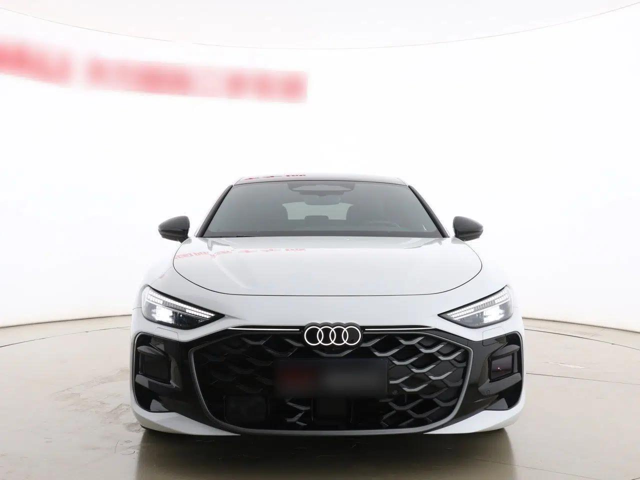 Audi A5L Sportback 2026 TFSI 150kW Smart Leading quattro Edition — миниатюра 3