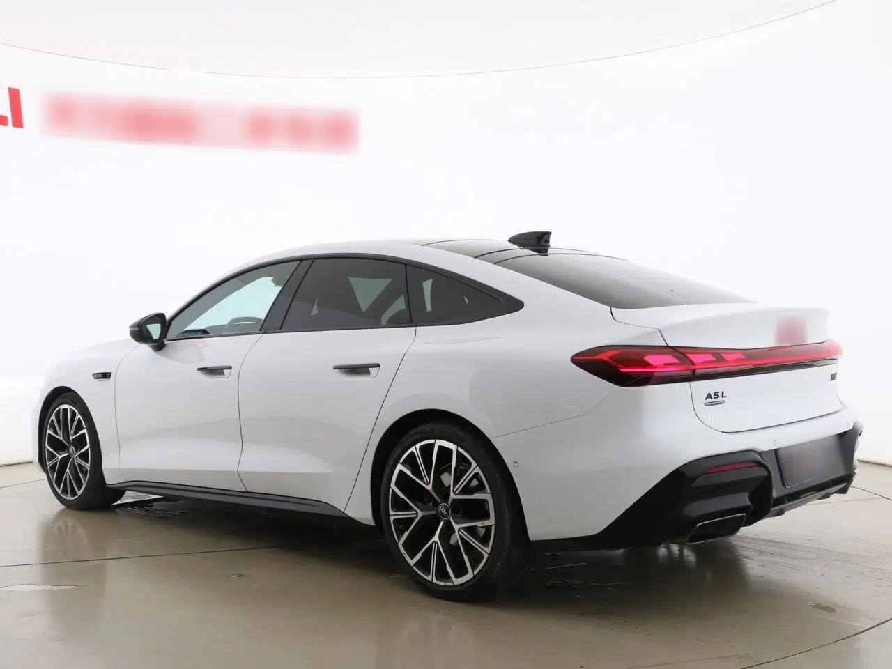 Audi A5L Sportback 2026 TFSI 150kW Smart Leading quattro Edition — миниатюра 7