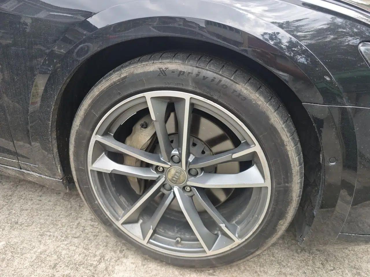 Audi A6 2021 allroad quattro Explorer 55 TFSI Prestige Off-Road Model — миниатюра 8