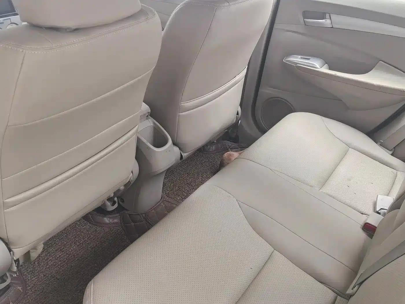 Honda City Classic 2011 1.5L Manual Elite Edition — миниатюра 5