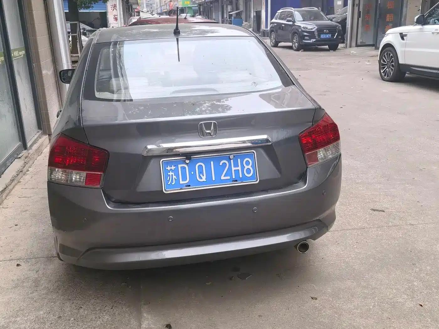 Honda City Classic 2011 1.5L Manual Elite Edition — миниатюра 8