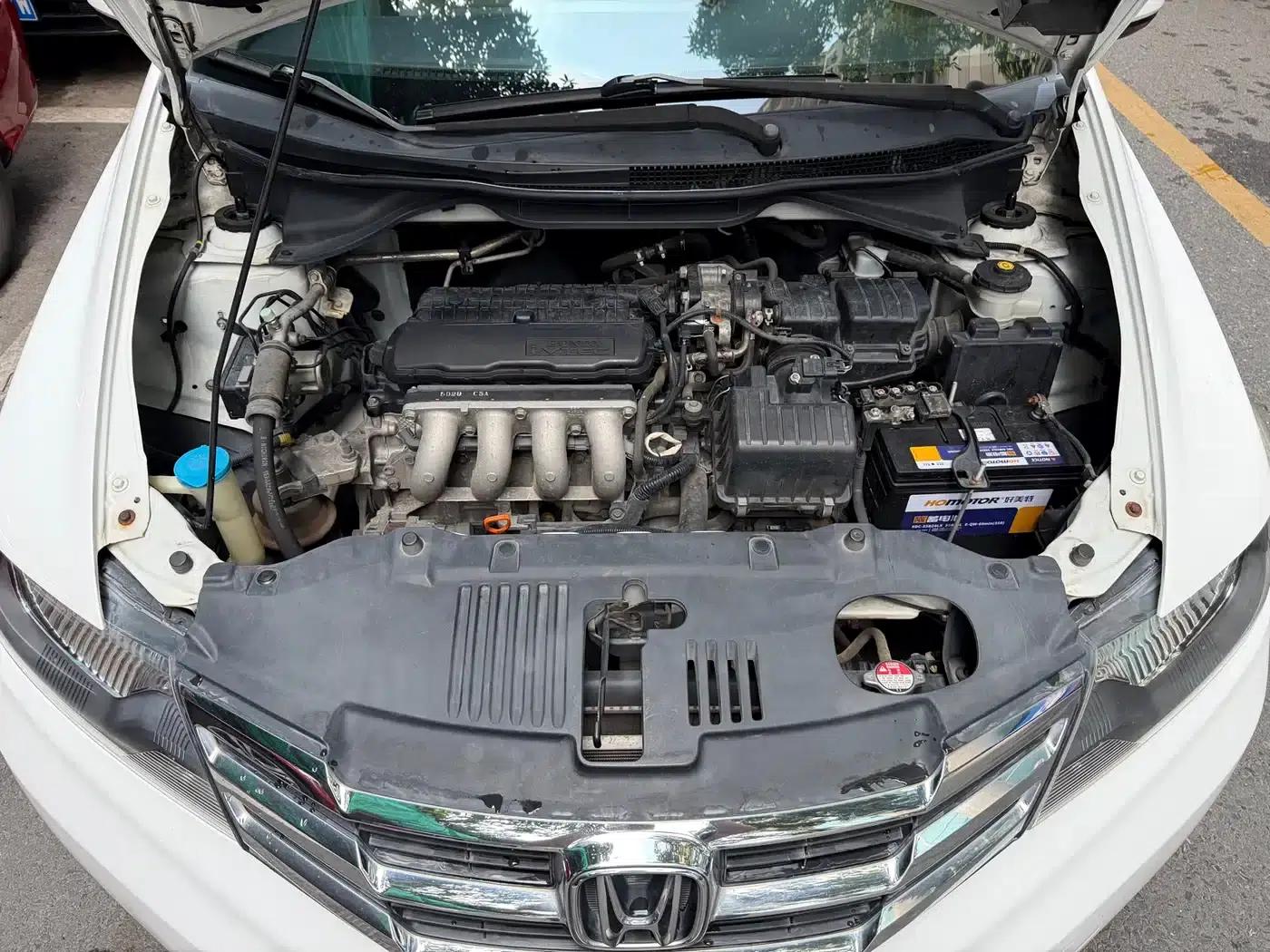 Honda City Classic 2014 Fashion 1.5L Automatic Elite Edition — миниатюра 7