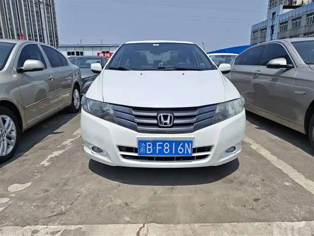 Honda City Classic 2011 1.5L Automatic Elite Edition — миниатюра 1