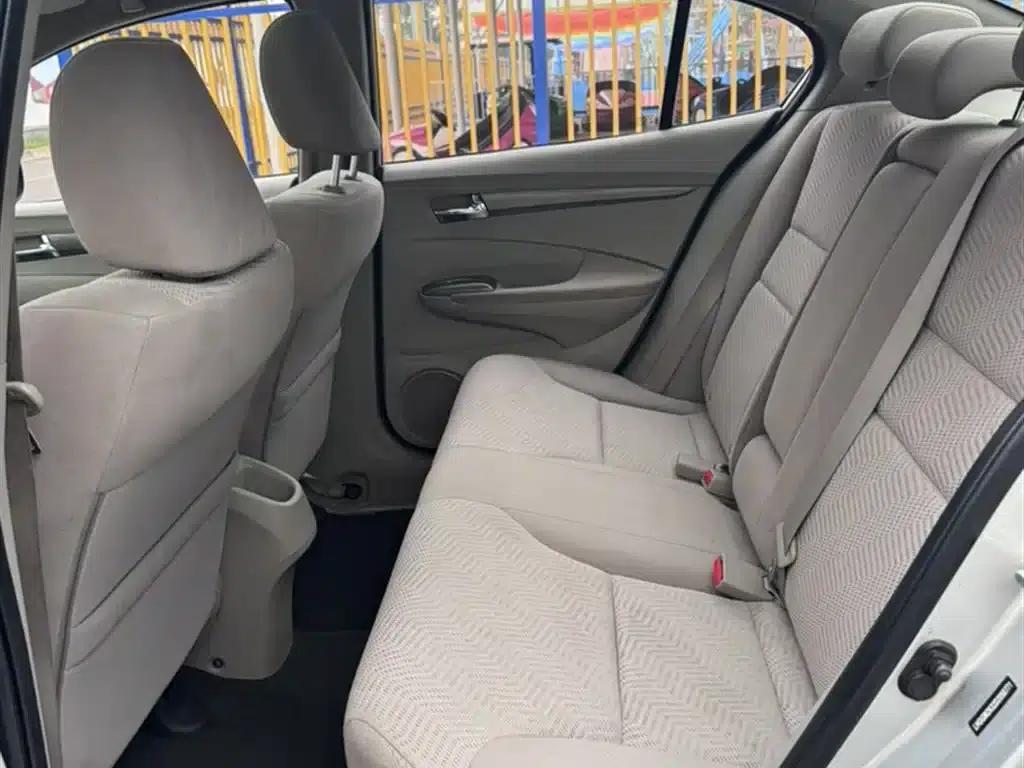 Honda City Classic 2014 Fashion 1.5L Automatic Elite Edition — миниатюра 12