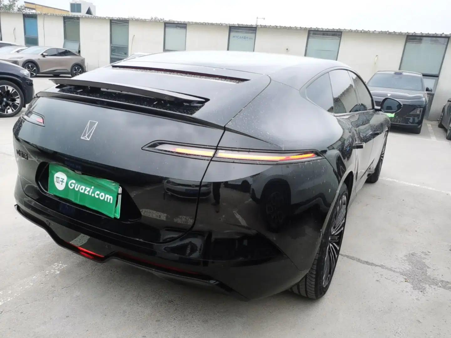 Avatr 12 2024 Updated Version 700 Three-Laser Rear-Wheel Drive Luxury Edition — миниатюра 6