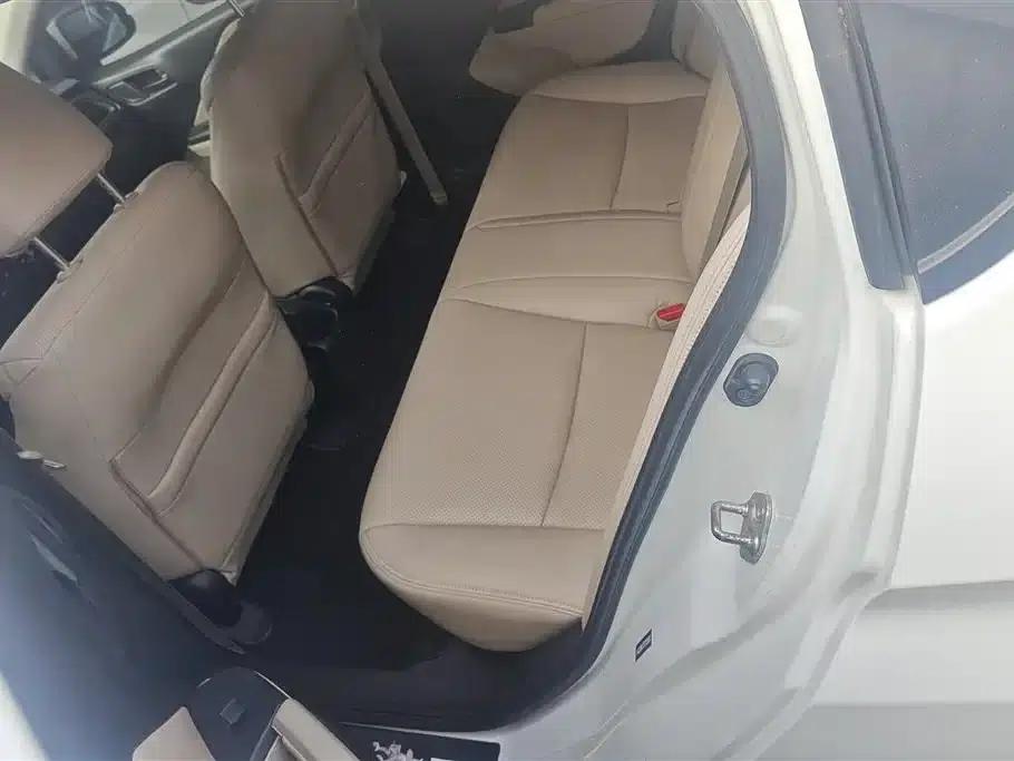 Honda City 2015 1.5L CVT Comfort Edition — миниатюра 11