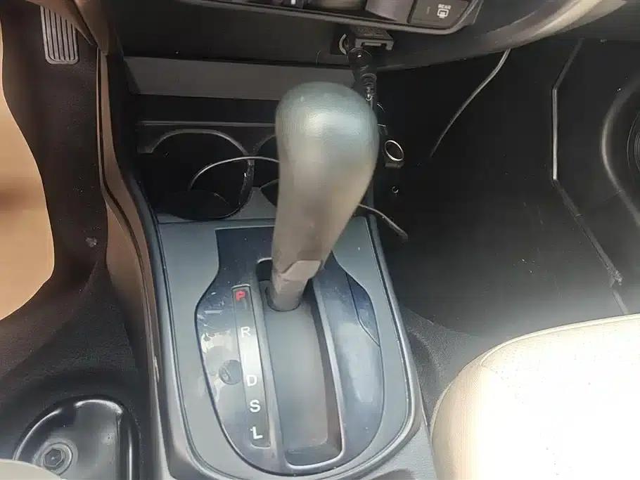 Honda City 2015 1.5L CVT Comfort Edition — миниатюра 16