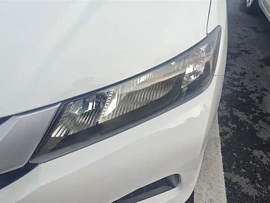 Honda City 2015 1.5L CVT Comfort Edition — миниатюра 5