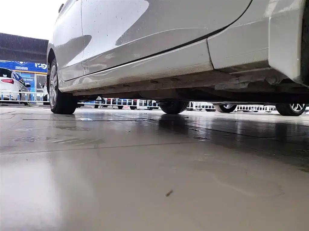 Honda City 2015 1.5L CVT Comfort Edition — миниатюра 21