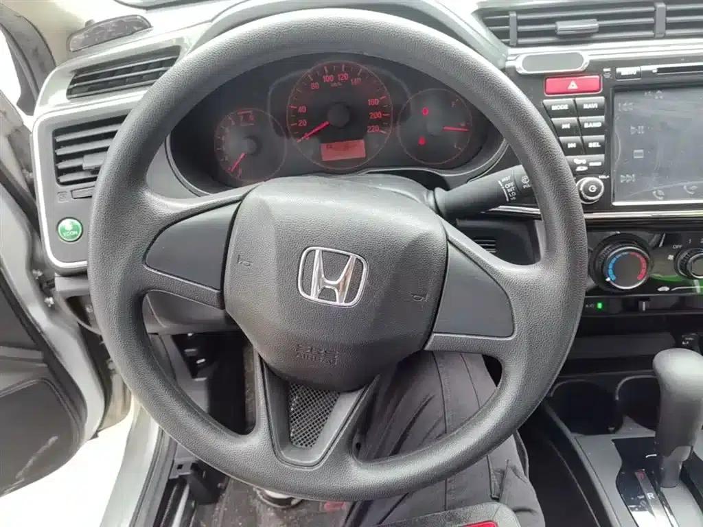 Honda City 2015 1.5L CVT Comfort Edition — миниатюра 11