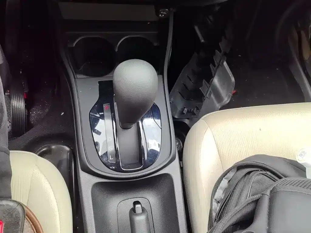 Honda City 2015 1.5L CVT Comfort Edition — миниатюра 14