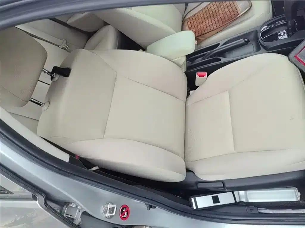 Honda City 2015 1.5L CVT Comfort Edition — миниатюра 25