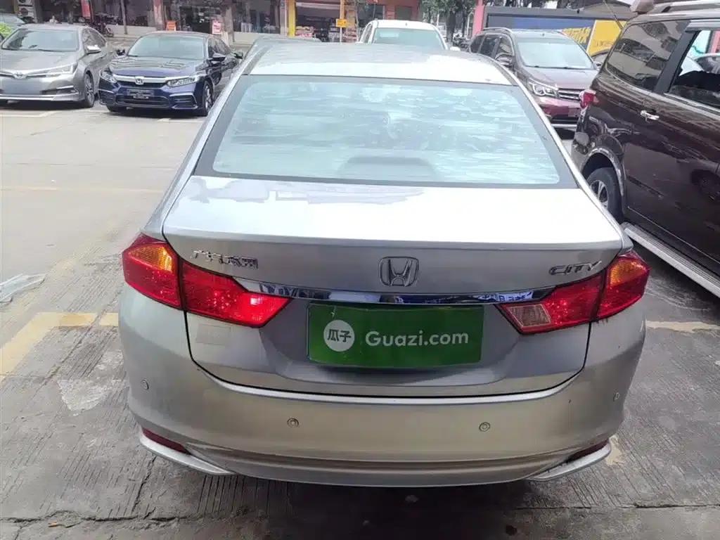 Honda City 2015 1.5L CVT Comfort Edition — миниатюра 6