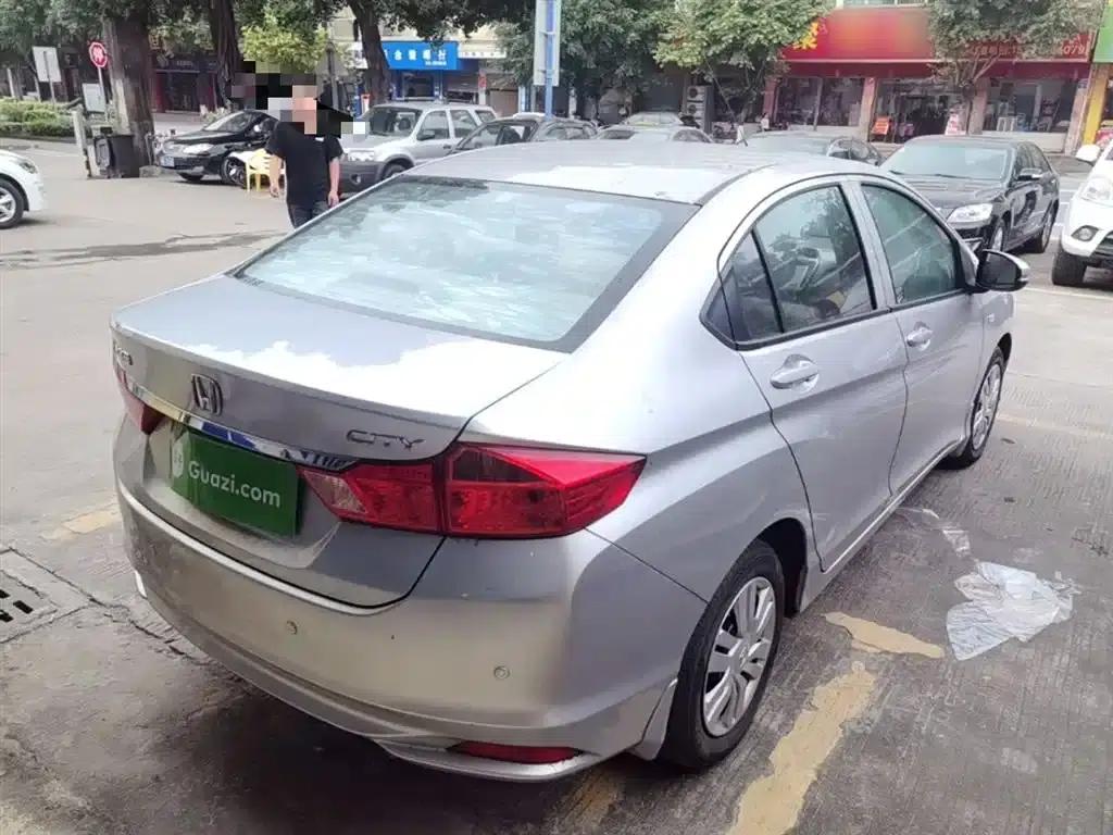Honda City 2015 1.5L CVT Comfort Edition — миниатюра 7