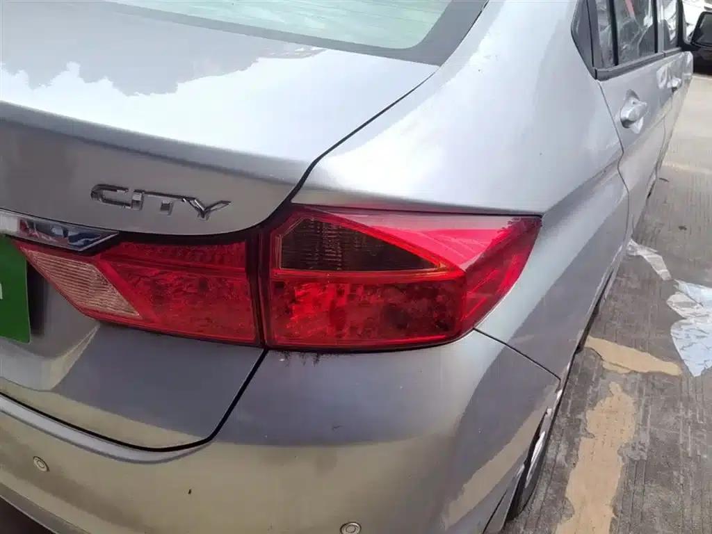 Honda City 2015 1.5L CVT Comfort Edition — миниатюра 8