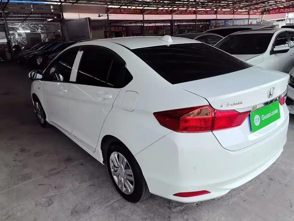 Honda City 2019 1.5L CVT Comfort Edition — миниатюра 5
