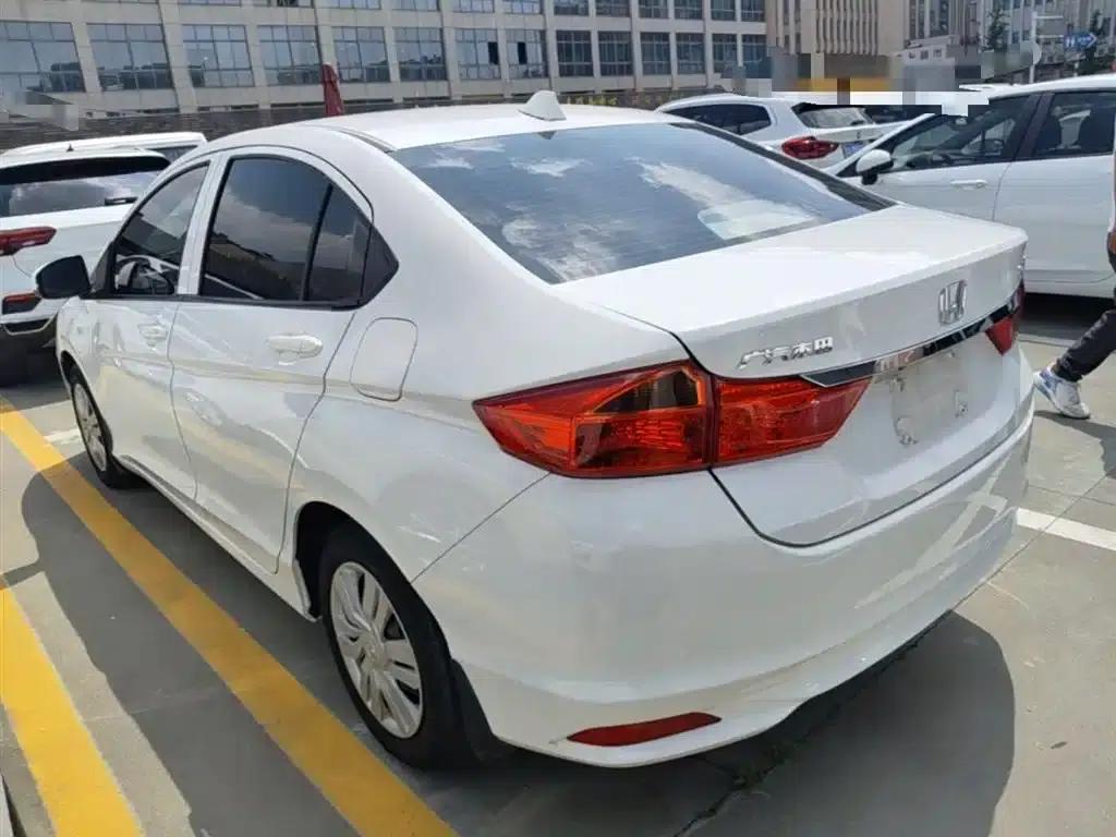 Honda City 2017 1.5L Manual Comfort Edition — миниатюра 5